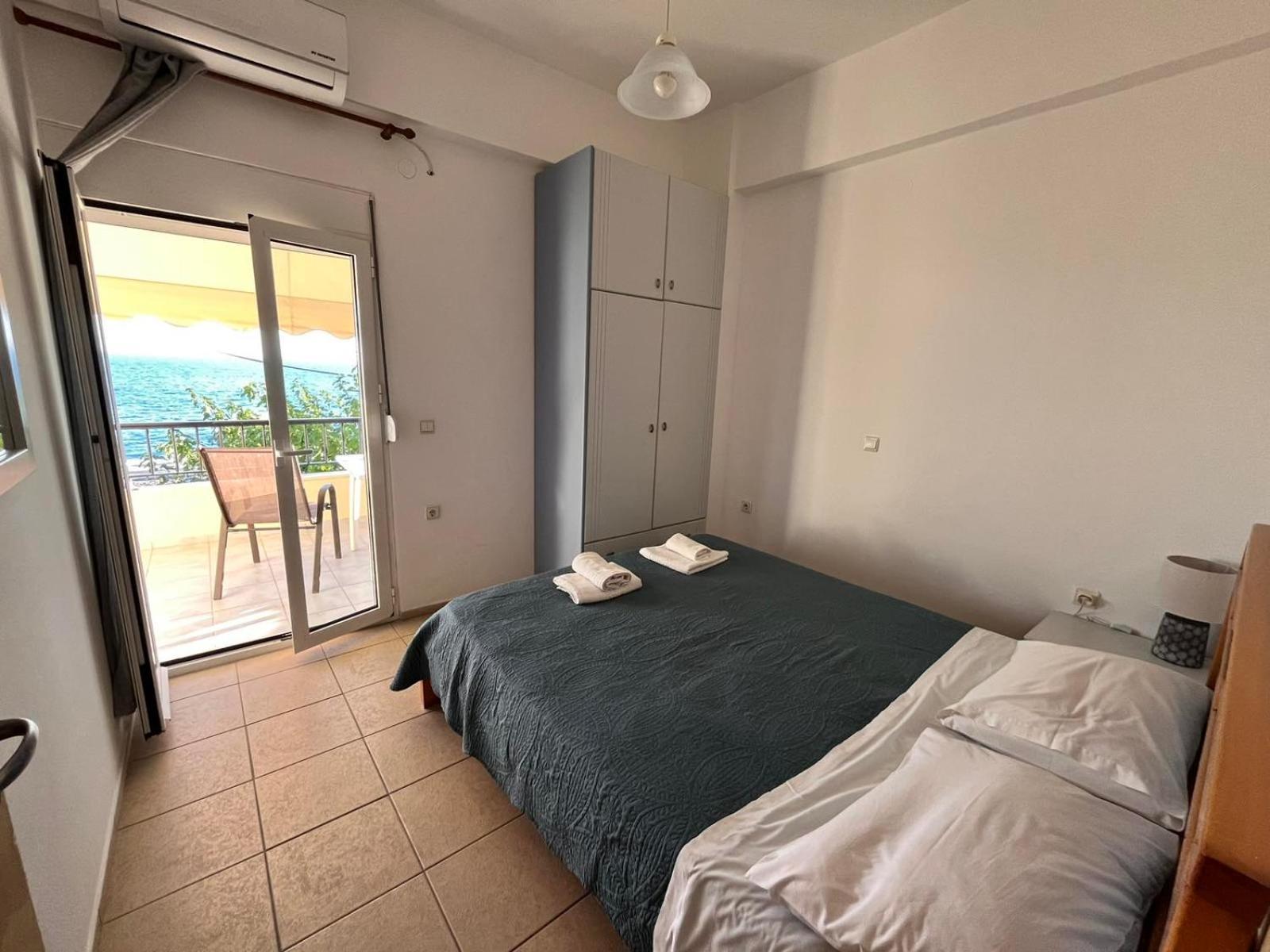 Eirini Apts On The Beach Psari Forada Exterior foto